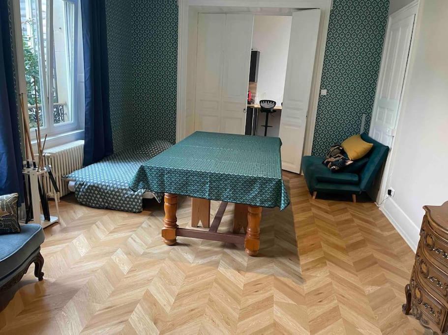 Appartement De Caractere Mirecourt Extérieur photo
