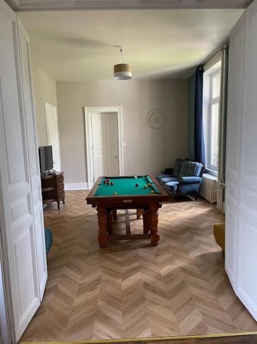Appartement De Caractere Mirecourt Extérieur photo